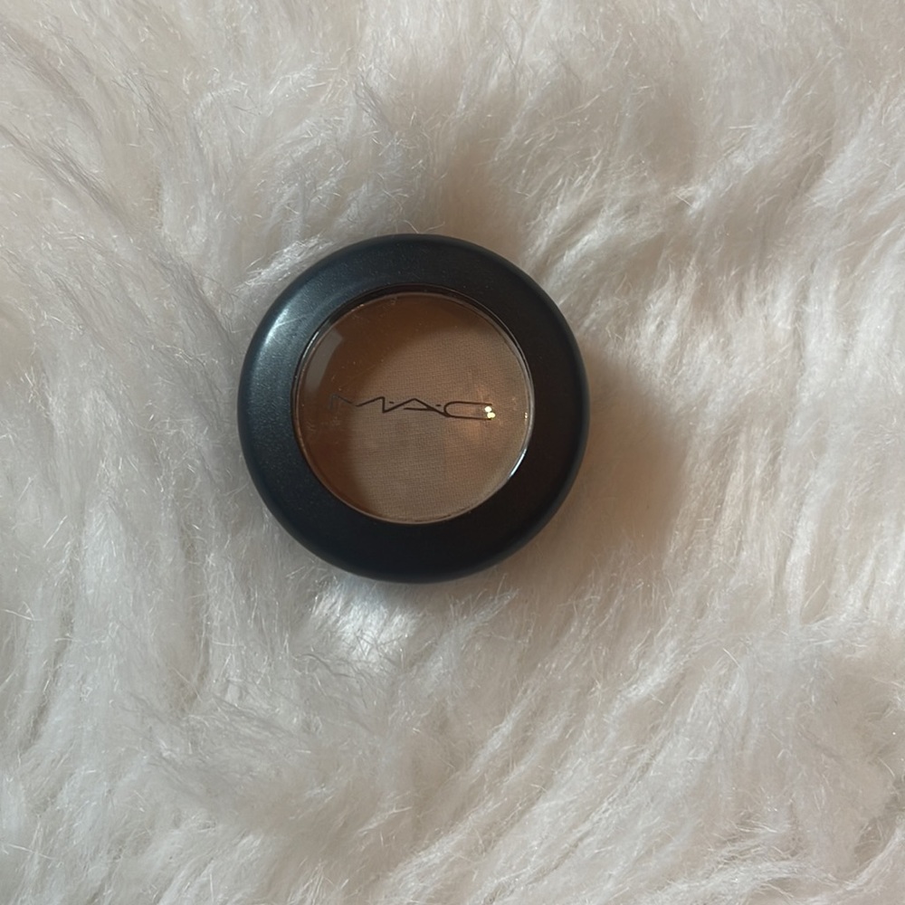 BNIB MAC Cosmetics Omega Matte Eye Shadow! - Picture 10 of 11